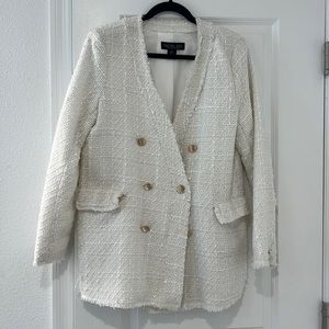 Off white blazer, gold accents, classy